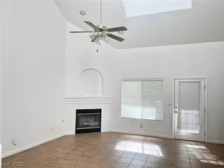 Photo #6: 2435289 Listing 