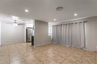 Photo #5: 2435291 Listing