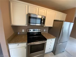 Photo #1: 2435305 Listing 