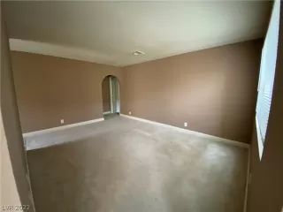 Photo #5: 2435305 Listing 