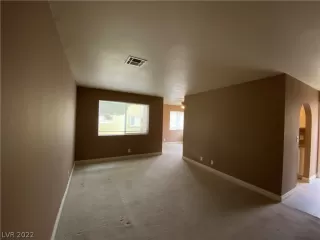 Photo #6: 2435305 Listing 