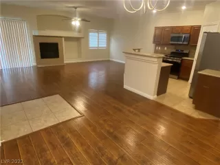 Photo #2: 2435337 Listing 