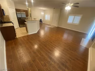 Photo #4: 2435337 Listing 