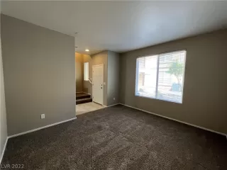 Photo #4: 2435340 Listing 