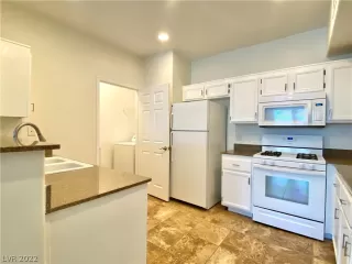 Photo #6: 2435382 Listing 