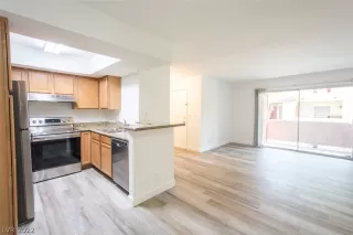 Photo #3: 2435394 Listing 