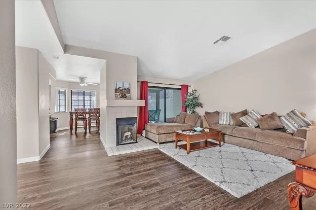 MLS: 2435409 Condo For Sale