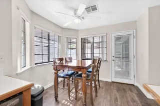 Photo #6: 2435409 Listing