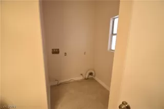 Photo #4: 2435412 Listing 