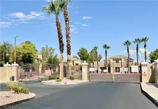 Photo #1: 2435468 Listing 