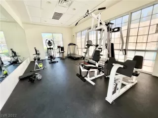 Photo #5: 2435468 Listing 