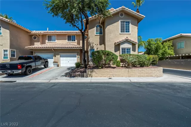 MLS: 2435499 Condo For Sale