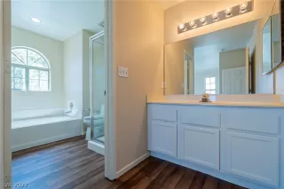 Photo #3: 2435499 Listing 