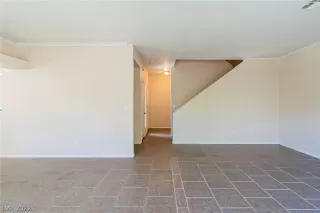 Photo #5: 2435499 Listing 