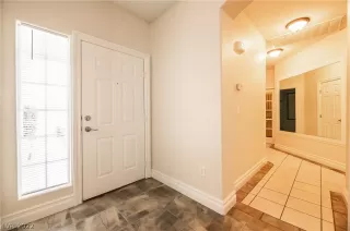 Photo #4: 2435510 Listing