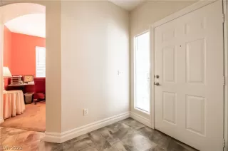 Photo #5: 2435510 Listing