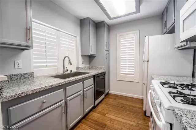 MLS: 2435520 Condo For Sale