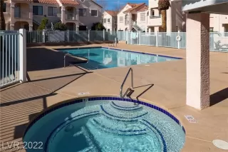 Photo #3: 2435520 Listing