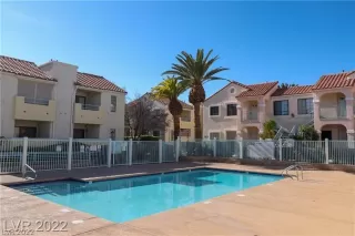 Photo #4: 2435520 Listing