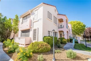 Photo #5: 2435520 Listing