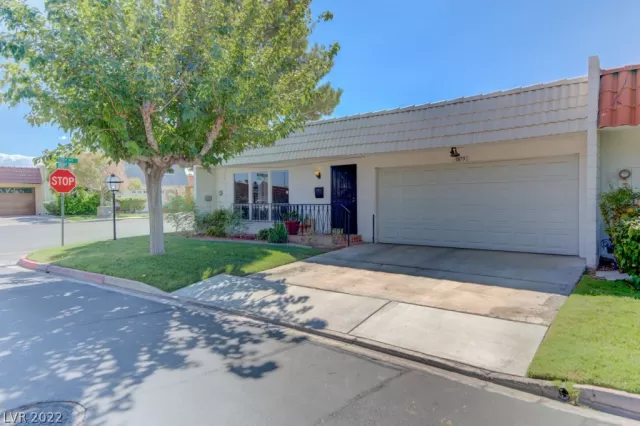 MLS: 2435578 Condo For Sale