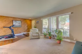 Photo #3: 2435578 Listing