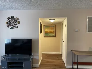 Photo #3: 2435604 Listing 