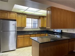 Photo #6: 2435604 Listing 