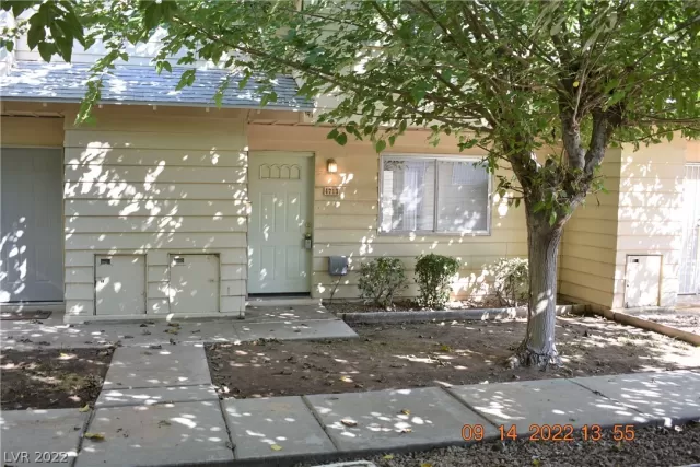 MLS: 2435678 Condo For Sale