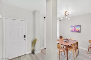 Photo #1: 2435691 Listing 