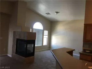 Photo #6: 2435703 Listing 