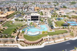 Photo #2: 2435712 Listing