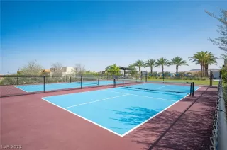 Photo #4: 2435712 Listing