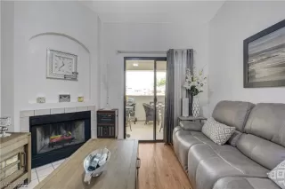 Photo #4: 2435713 Listing