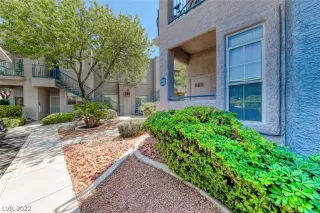 Photo #2: 2435739 Listing