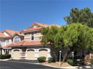 Photo #1: 2435759 Listing