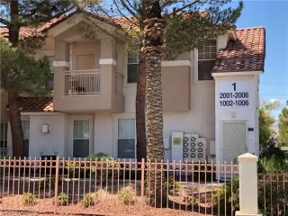 Photo #2: 2435759 Listing