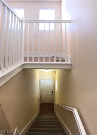 Photo #4: 2435759 Listing