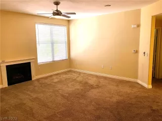 Photo #6: 2435759 Listing