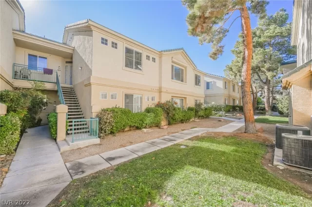 MLS: 2435772 Condo For Sale