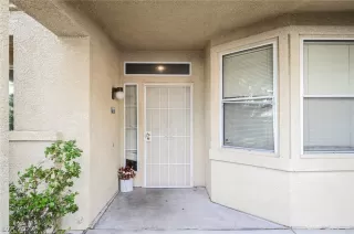 Photo #4: 2435772 Listing