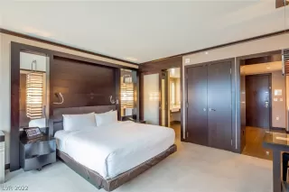 Photo #3: 2435781 Listing