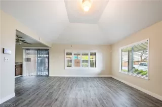 Photo #5: 2435827 Listing