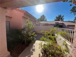 Photo #2: 2435842 Listing