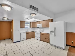 Photo #3: 2435851 Listing 