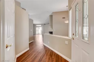 Photo #5: 2435853 Listing 