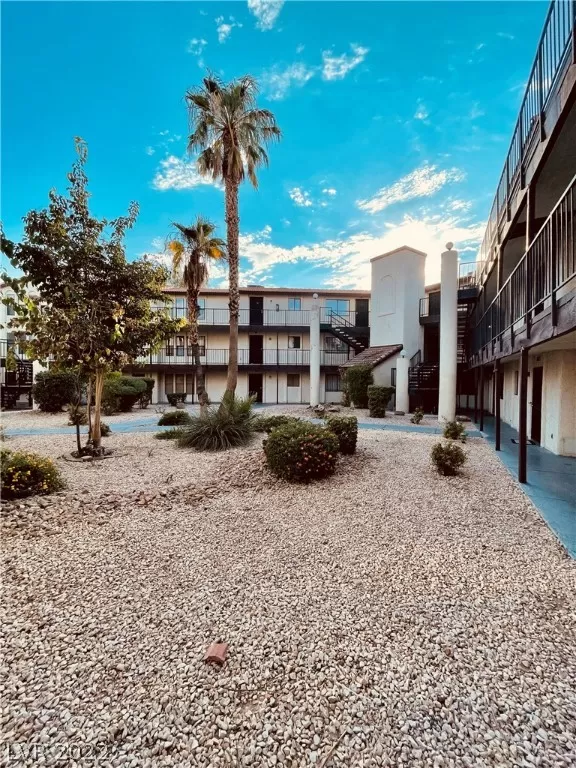 MLS: 2435862 Condo For Sale