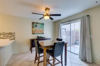 Photo #5: 2435872 Listing