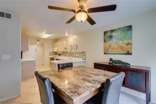 Photo #6: 2435872 Listing