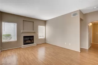 Photo #6: 2435876 Listing